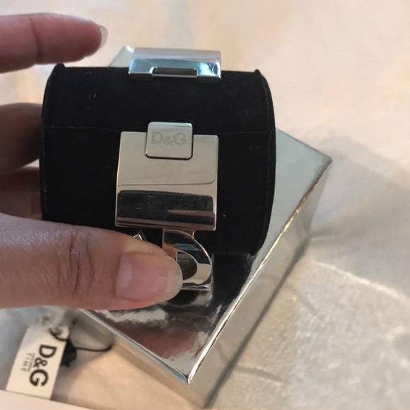 Watches - Picture 4 of 8